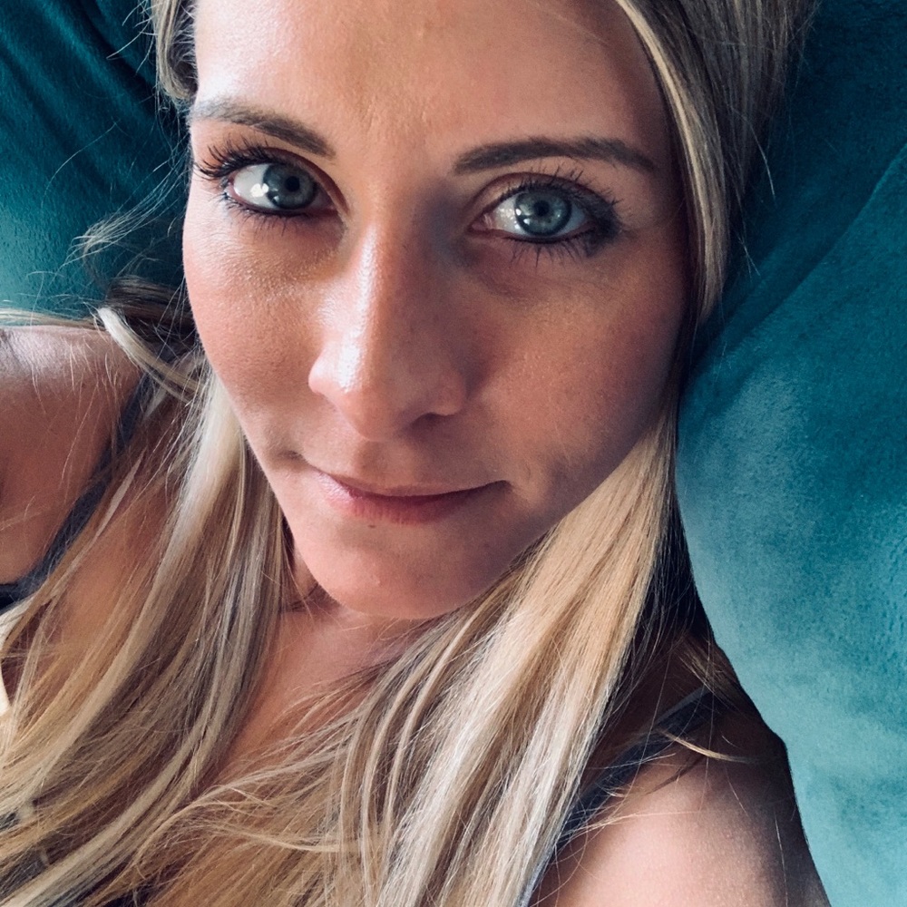 Meet your Posher, Courtney